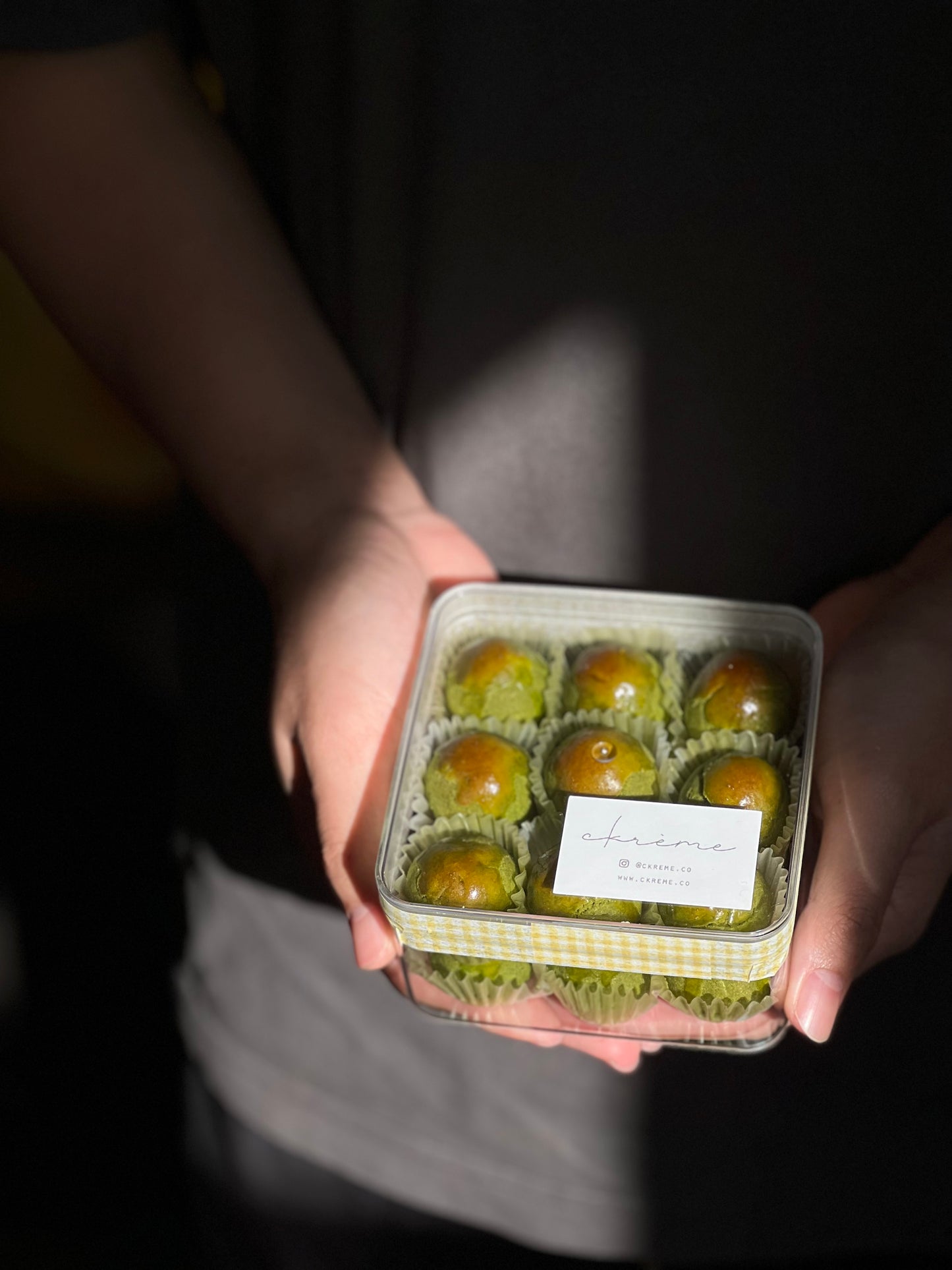 matcha pineapple tart